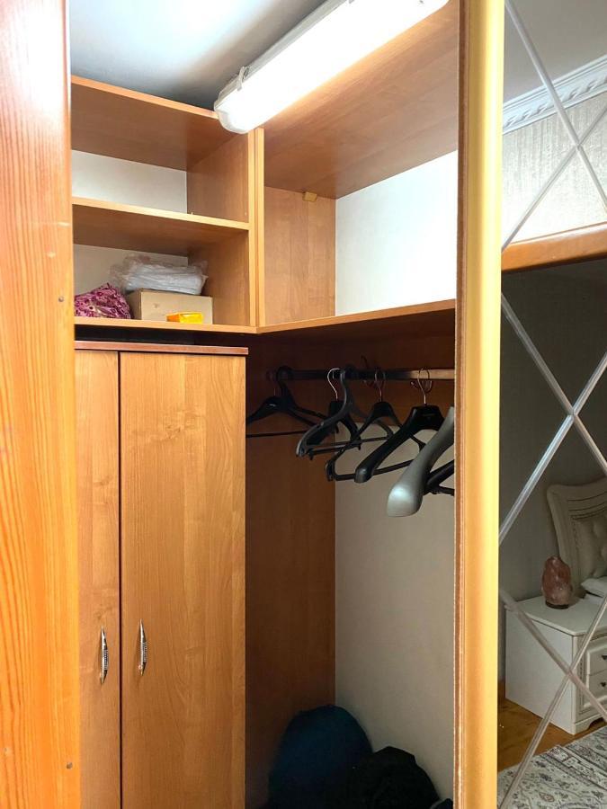 Просторная 3 Комнатная Квартира На Арбате Apartment อัลมาตี ภายนอก รูปภาพ